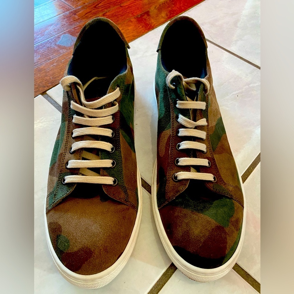 Versace men’s sneakers camo colored size 10